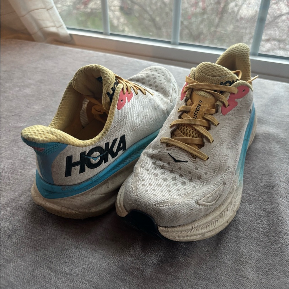 HOKA CLIFTON 9